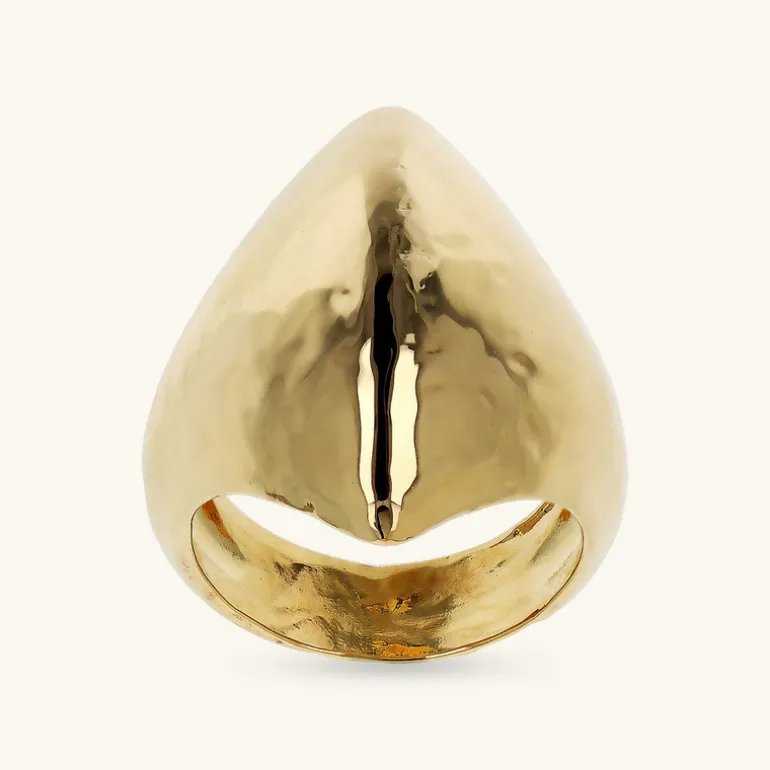 Anello Chevalier a Scudo Martellato