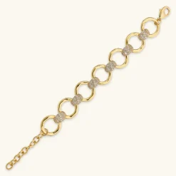 Bracciale con Maglie ad Anello Martellate e Pavé di Cubic Zirconia