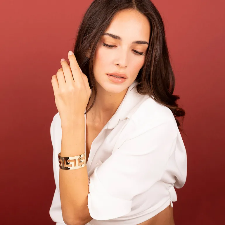 Bracciale Rigido Martellato con Greca Traforata
