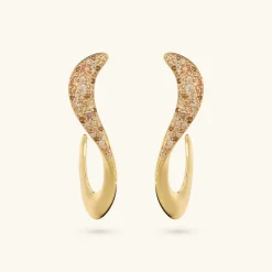 Orecchini Pendenti Onda con Pavé di Cubic Zirconia